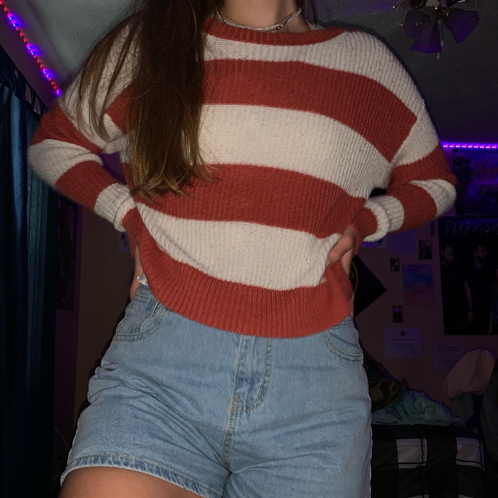 American Eagle burnt orange sweater